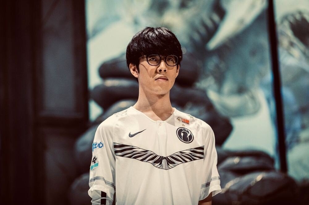 防守中尽力 防守中尽力